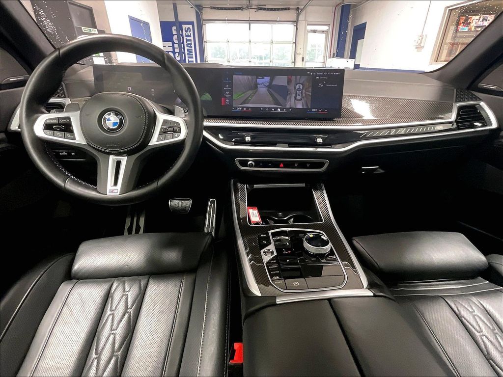 2025 BMW X5 — photo 21