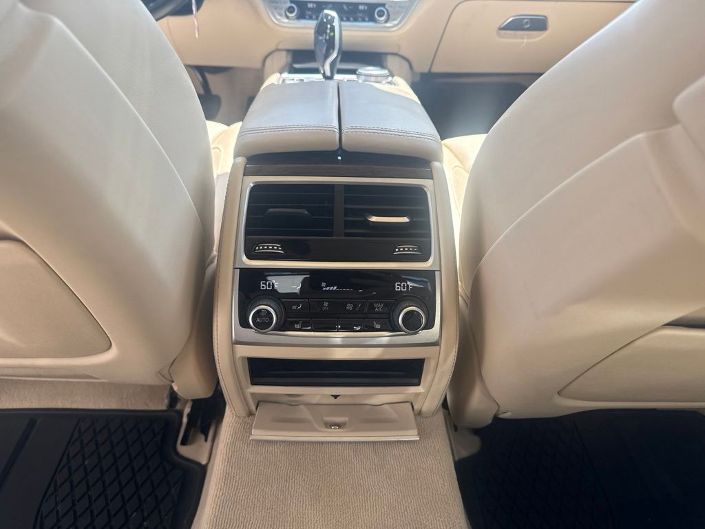 2020 BMW 750i xDrive