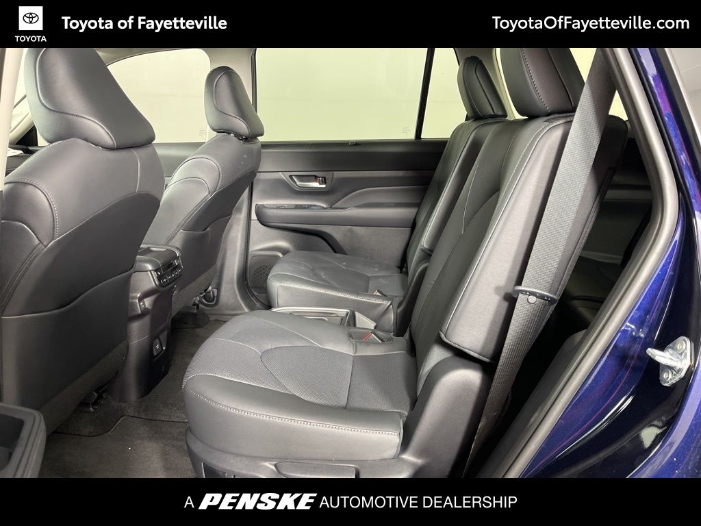 Thumbnail: 2026 Toyota Grand Highlander - 23