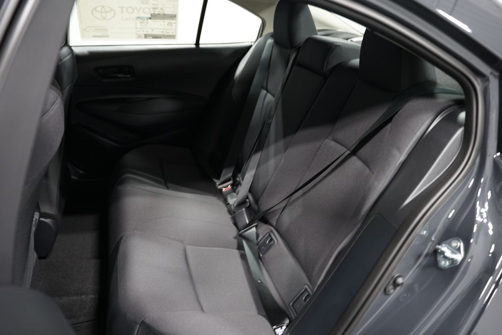 2025 Toyota Corolla LE 26