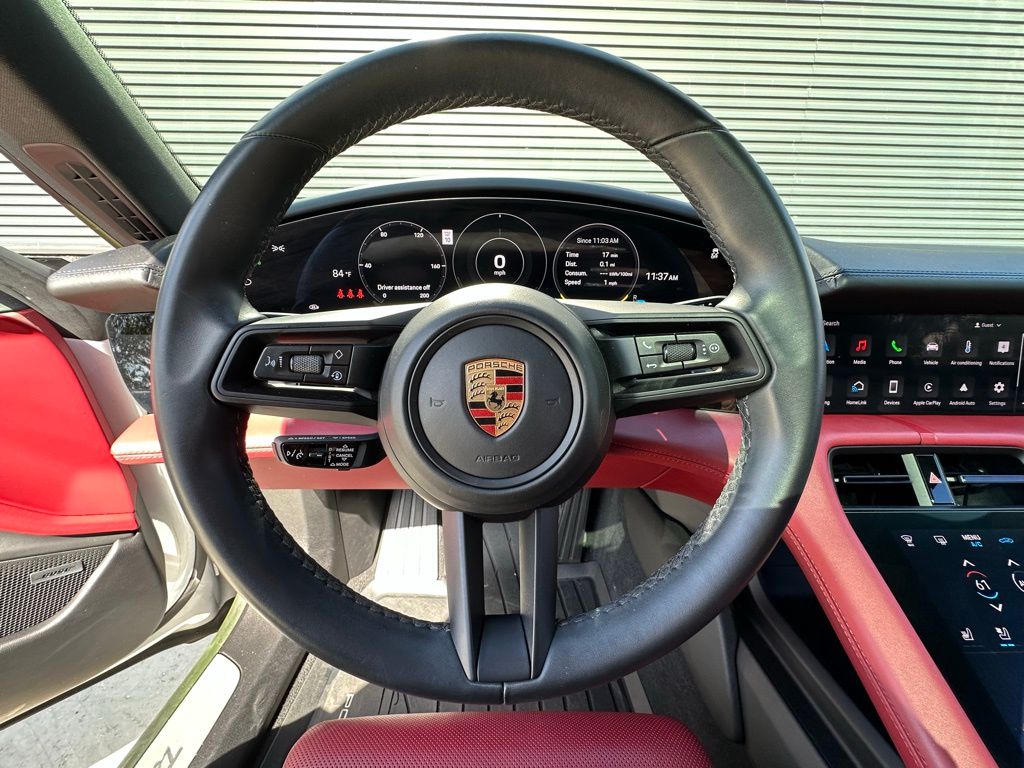 Thumbnail: 2022 Porsche Taycan - 15