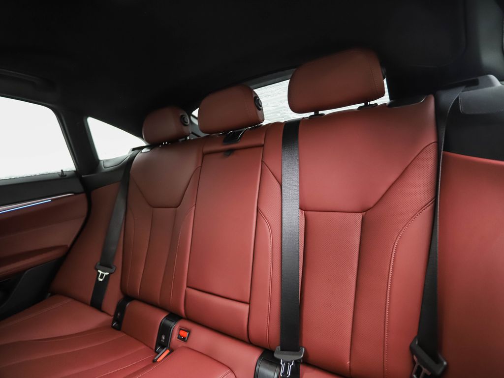 Thumbnail: 2025 BMW i4 - 23