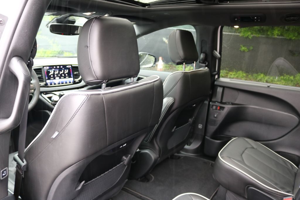 Used Car 2025 Chrysler Pacifica  Limited For Sale Under $50,000 In Austin, Texas