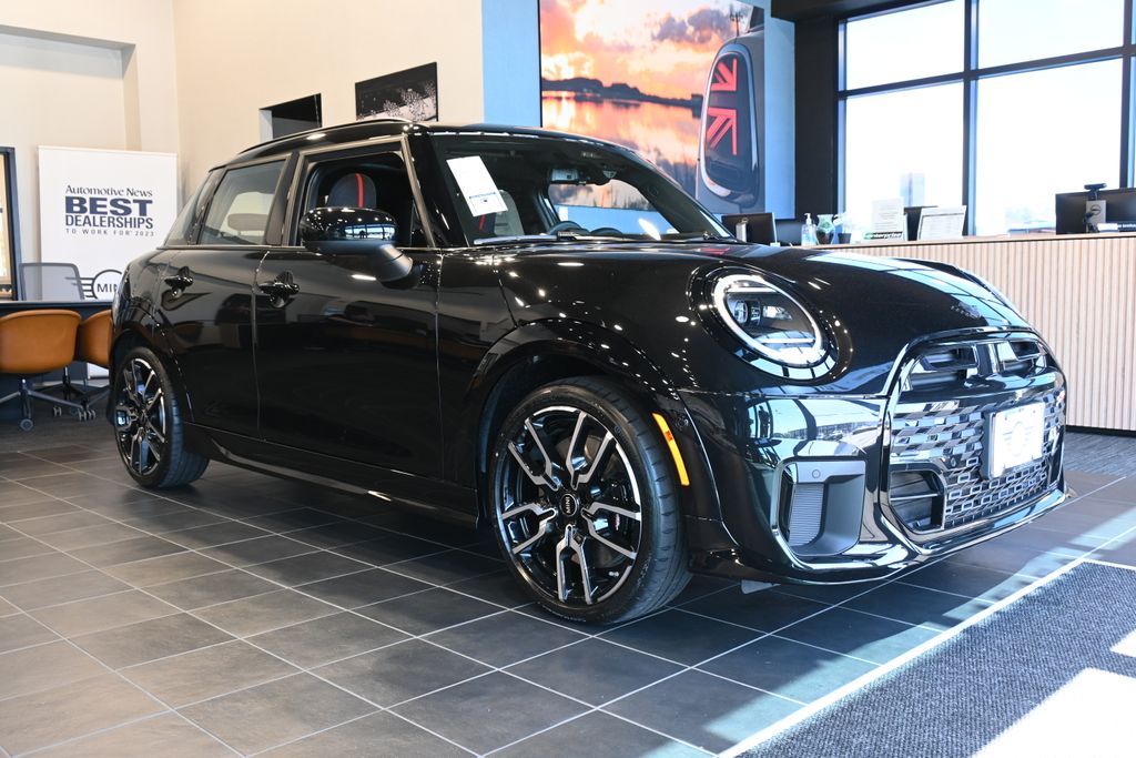 2025 MINI Cooper Hardtop S 8