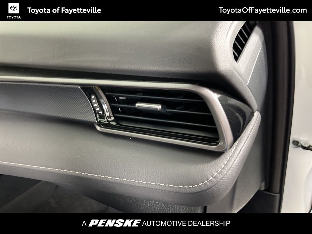 Thumbnail: 2024 Toyota Camry - 10