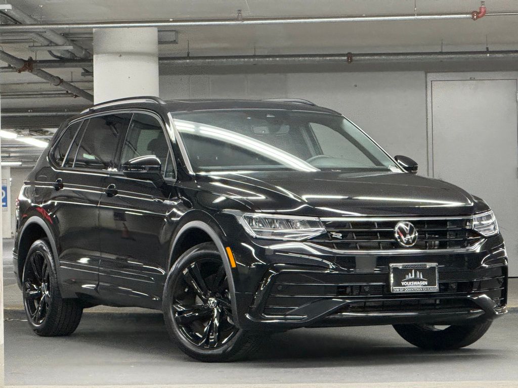 2023 Volkswagen Tiguan 2.0T SE R-Line Black 3