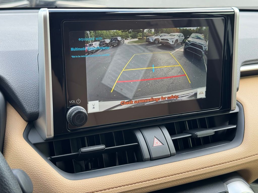 2025 Toyota RAV4 Hybrid LE photo 23