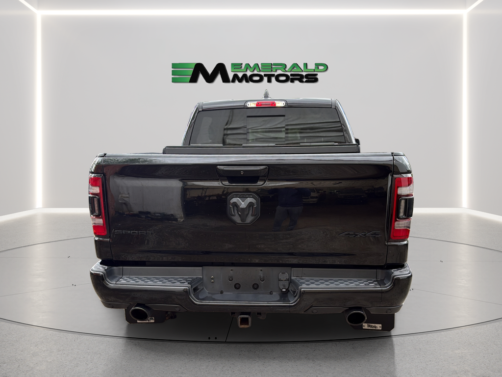 View vehicle photo 4