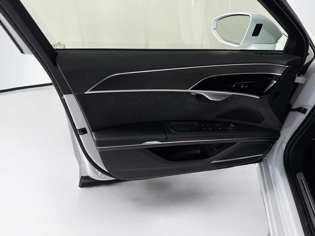 Thumbnail: 2021 Audi A8 - 24