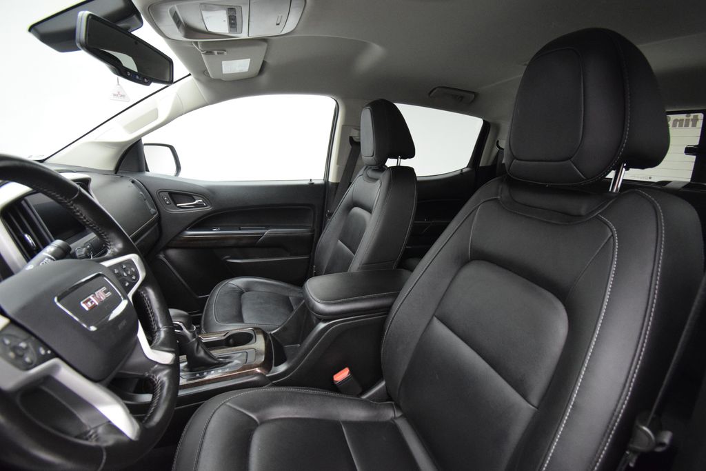 used 2022 GMC Canyon car, priced at $27,095