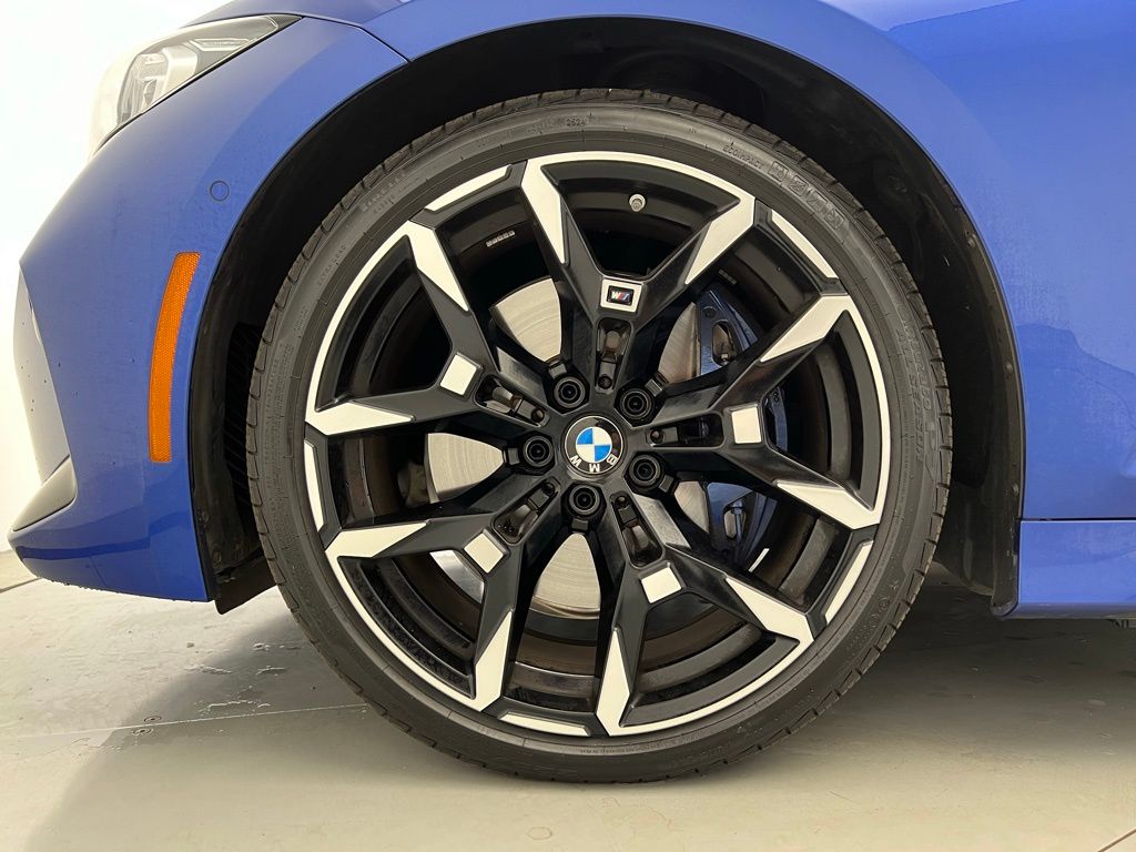 Thumbnail: 2025 BMW 3 Series - 23