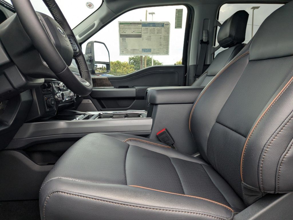 2025 Ford F-350 Super Duty Lariat