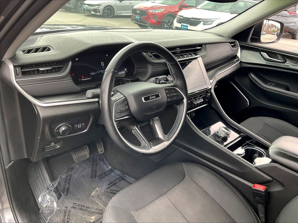 2022 Jeep Grand Cherokee — photo 8