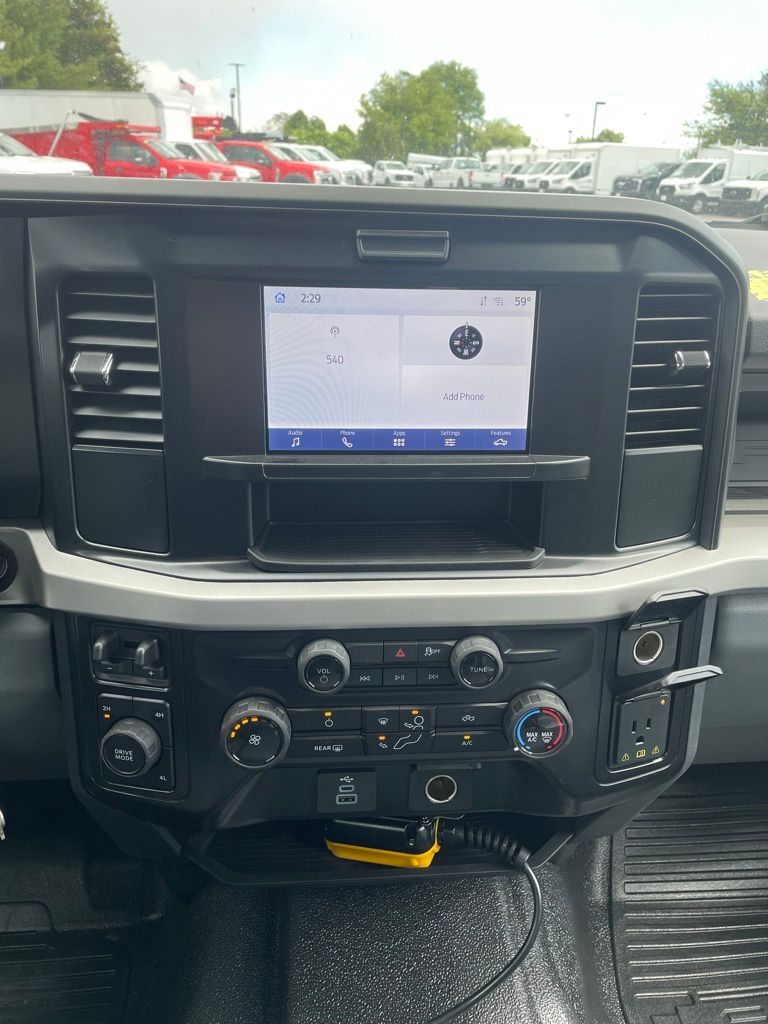 2025 Ford F-350 Chassis XL
