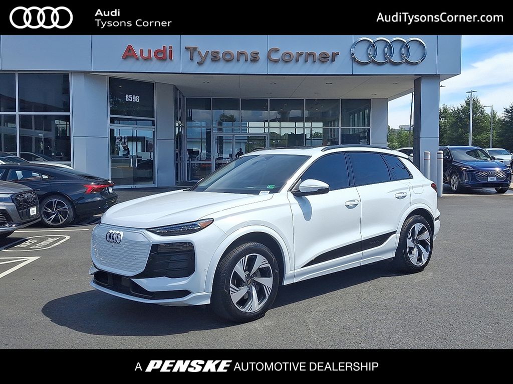 Thumbnail: 2025 Audi Q6 e-tron - 1