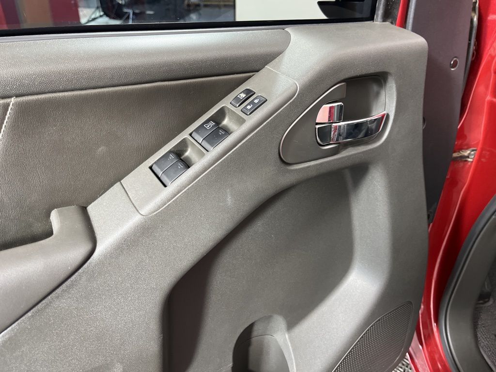 Thumbnail: 2020 Nissan Frontier - 23