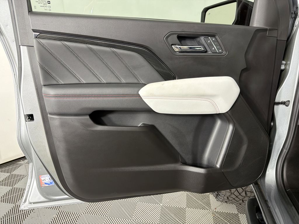 new 2025 GMC Canyon car, priced at $50,465