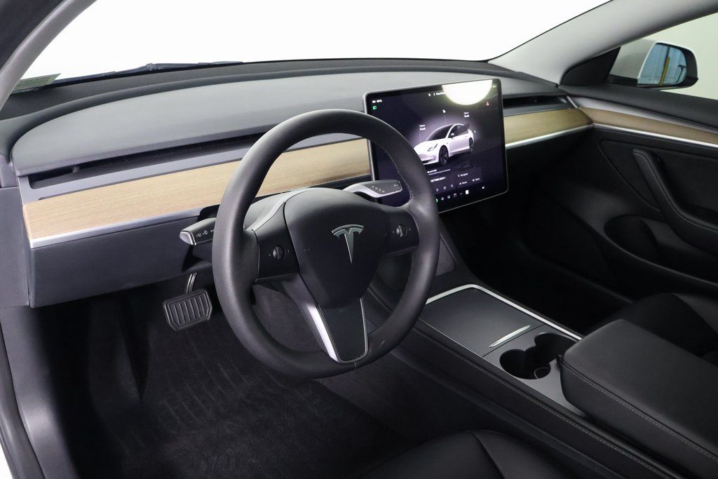 Thumbnail: 2023 Tesla Model 3 - 7
