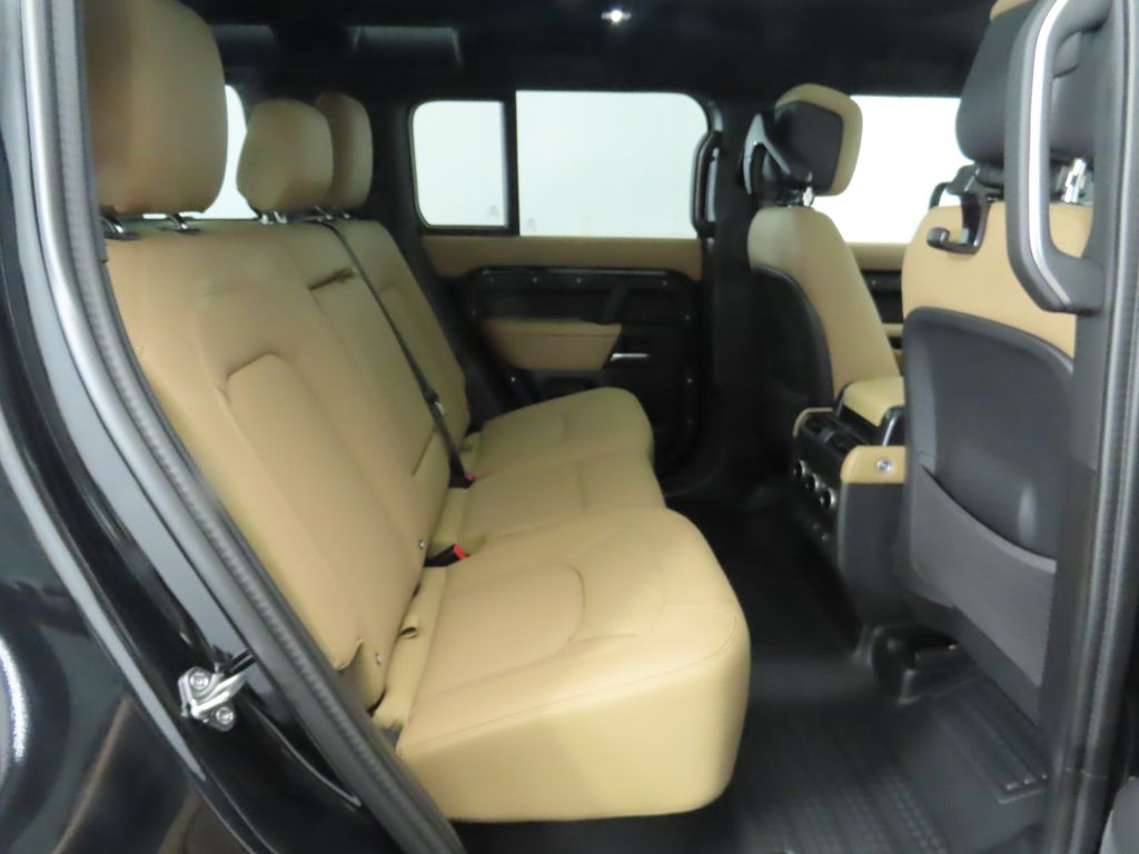 2025 Land Rover Defender 110 23