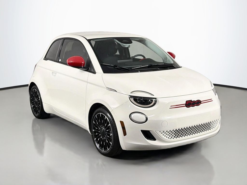 Glacier White 2024 FIAT 500e Hatchback 1-Speed Automatic