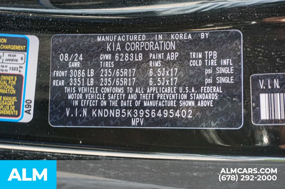 Used 2025 Black Kia LXS image 61