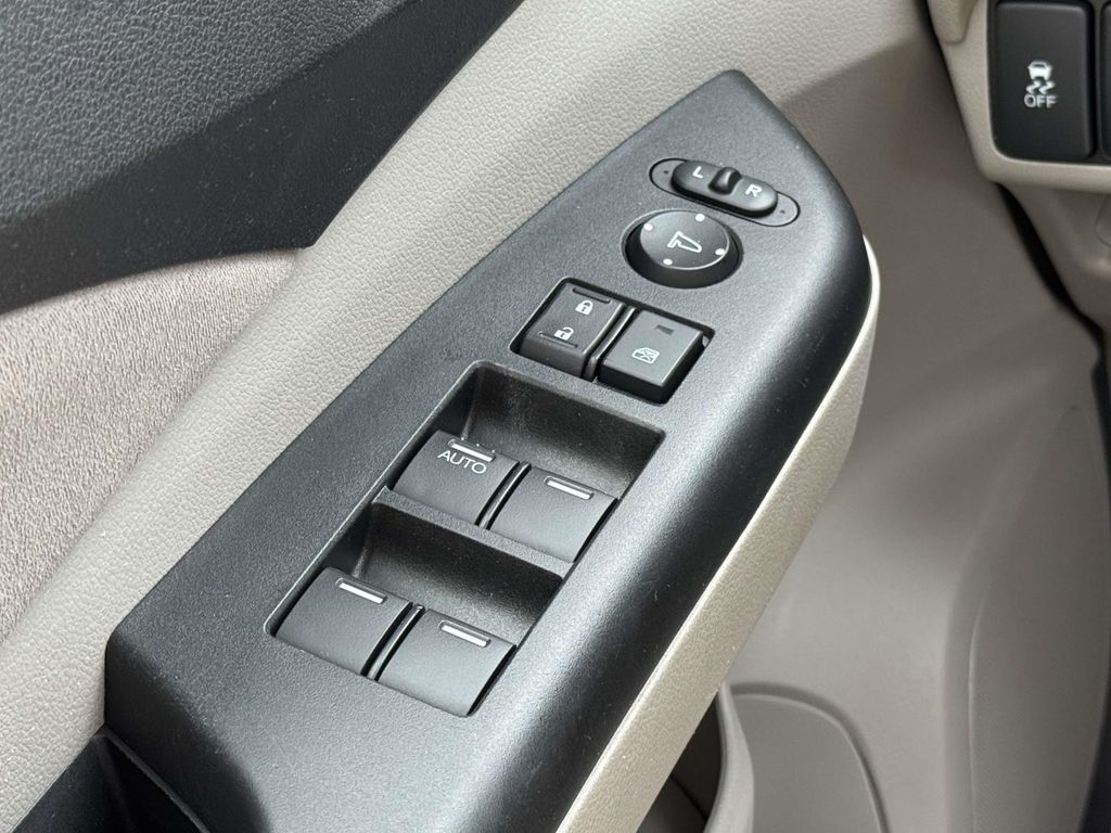 Used 2013 Gray Honda EX image 28