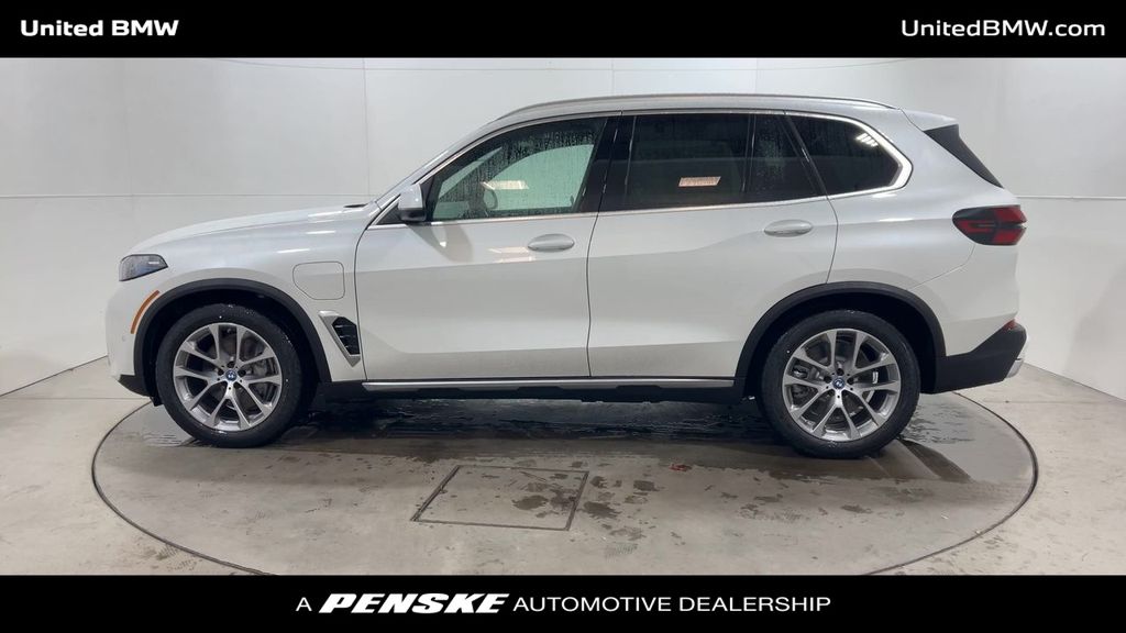 2025 BMW X5 xDrive50e 5