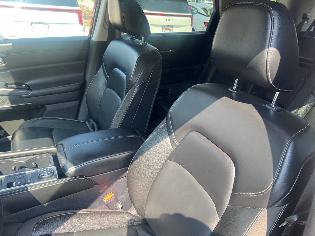 2023 Nissan Pathfinder SL photo
