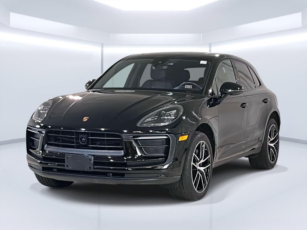 2023 Porsche Macan T AWD