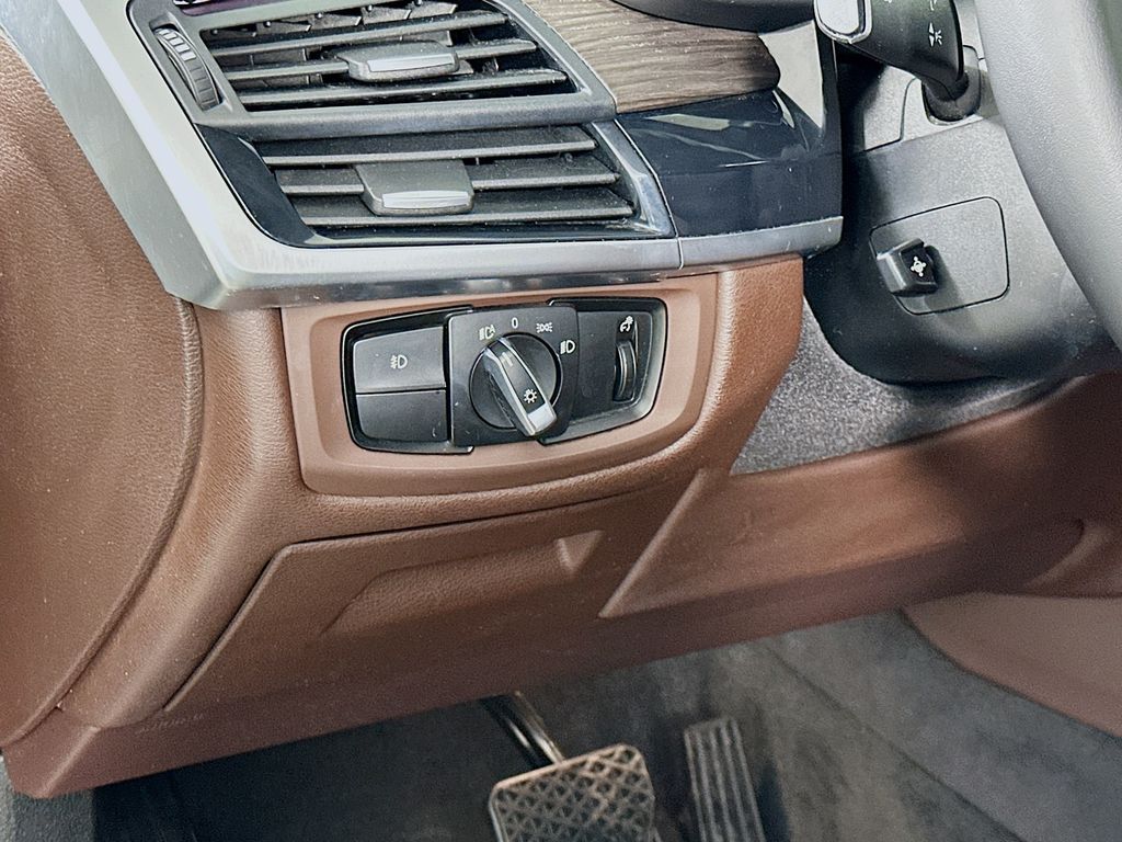 Thumbnail: 2017 BMW X5 - 10