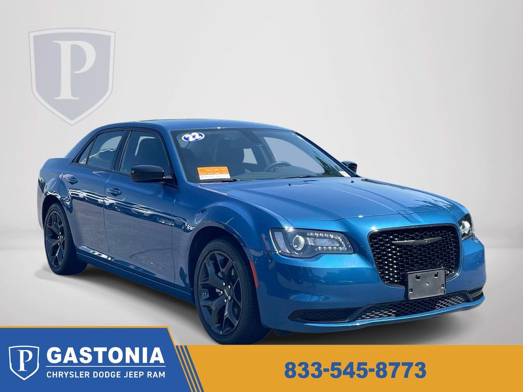 2022 Chrysler 300 Azul (Frostbite) Sedán Tracción trasera 8 velocidades Automática