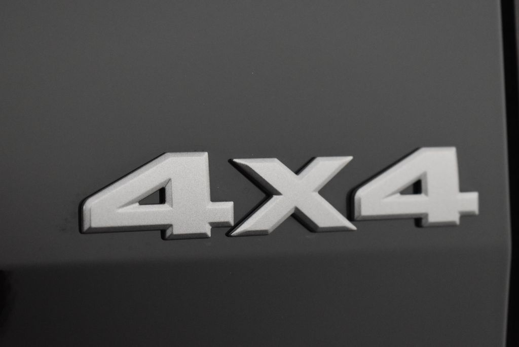 Thumbnail: 2025 Nissan Frontier - 9