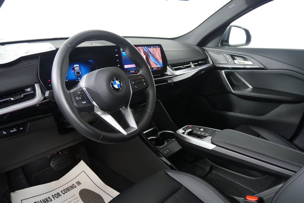 2025 BMW X2 xDrive28i 13