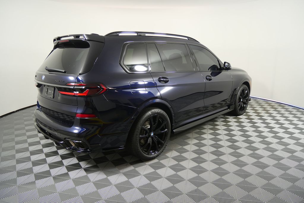 Thumbnail: 2024 BMW X7 - 3