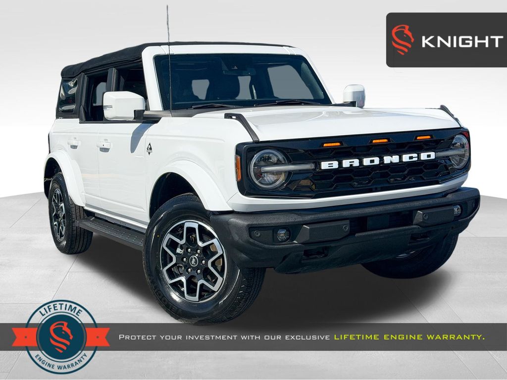Oxford White 2022 Ford Bronco Outer Banks 4-Door 4WD SUV / Crossover Four-Wheel Drive Automatic