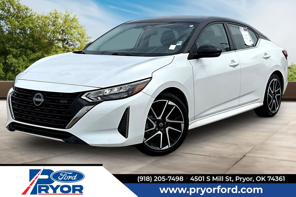 Aspen White Tricoat/Super Black 2024 Nissan Sentra Sedan Front-Wheel Drive Continuously Variable Transmission