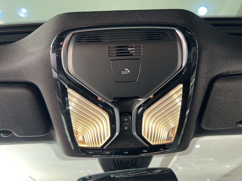 Thumbnail: 2023 BMW 8 Series - 22