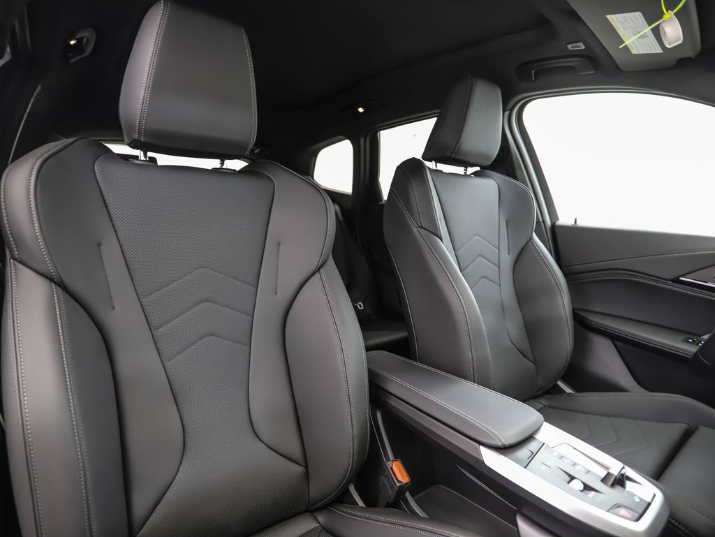 Thumbnail: 2023 BMW X1 - 31