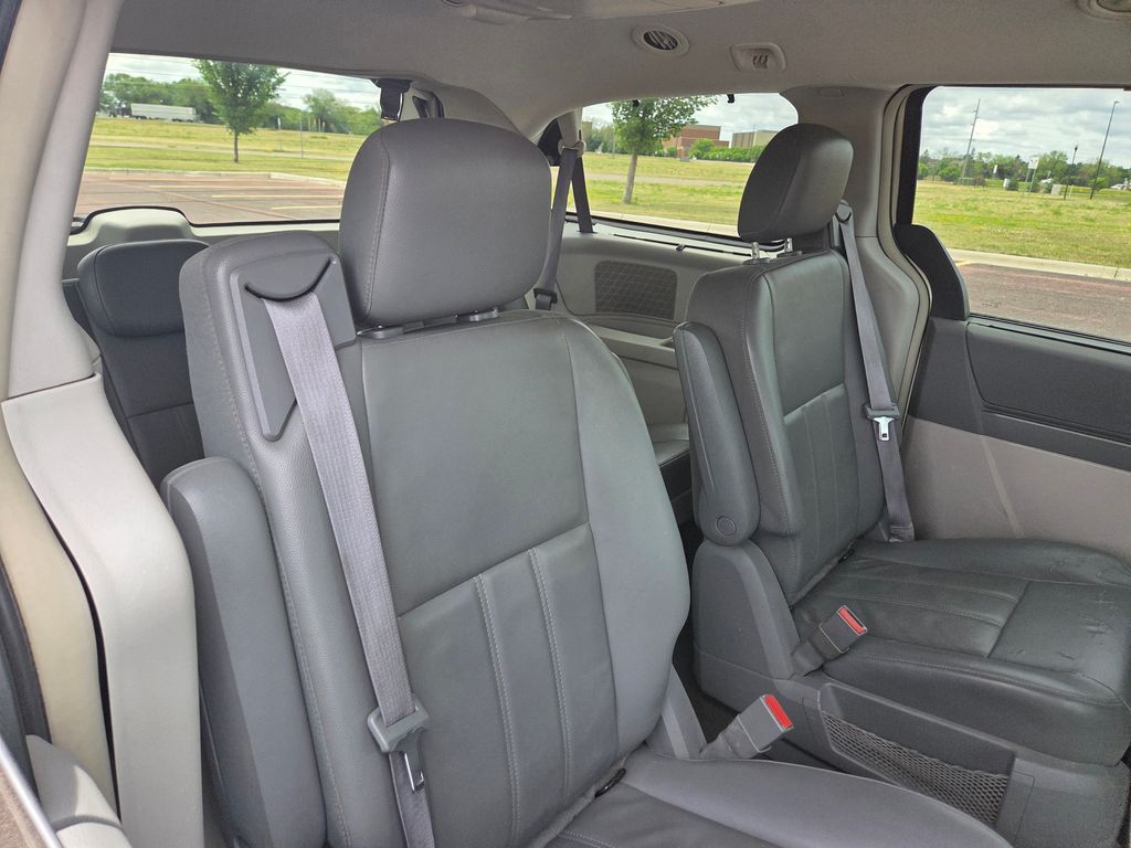 2010 Chrysler Town & Country Touring