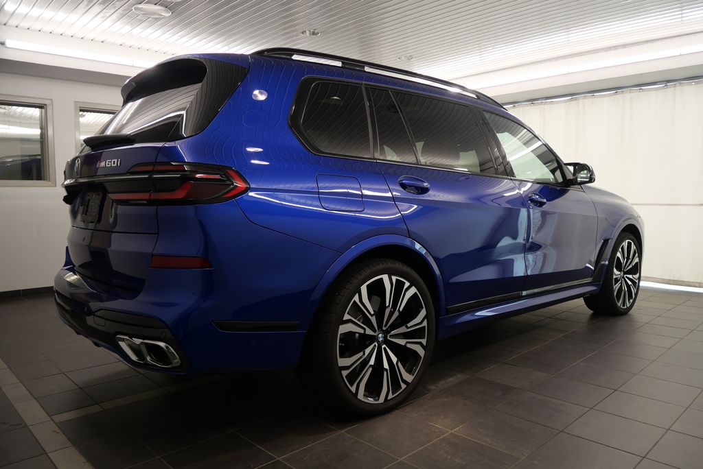 2024 BMW X7 M60i 7