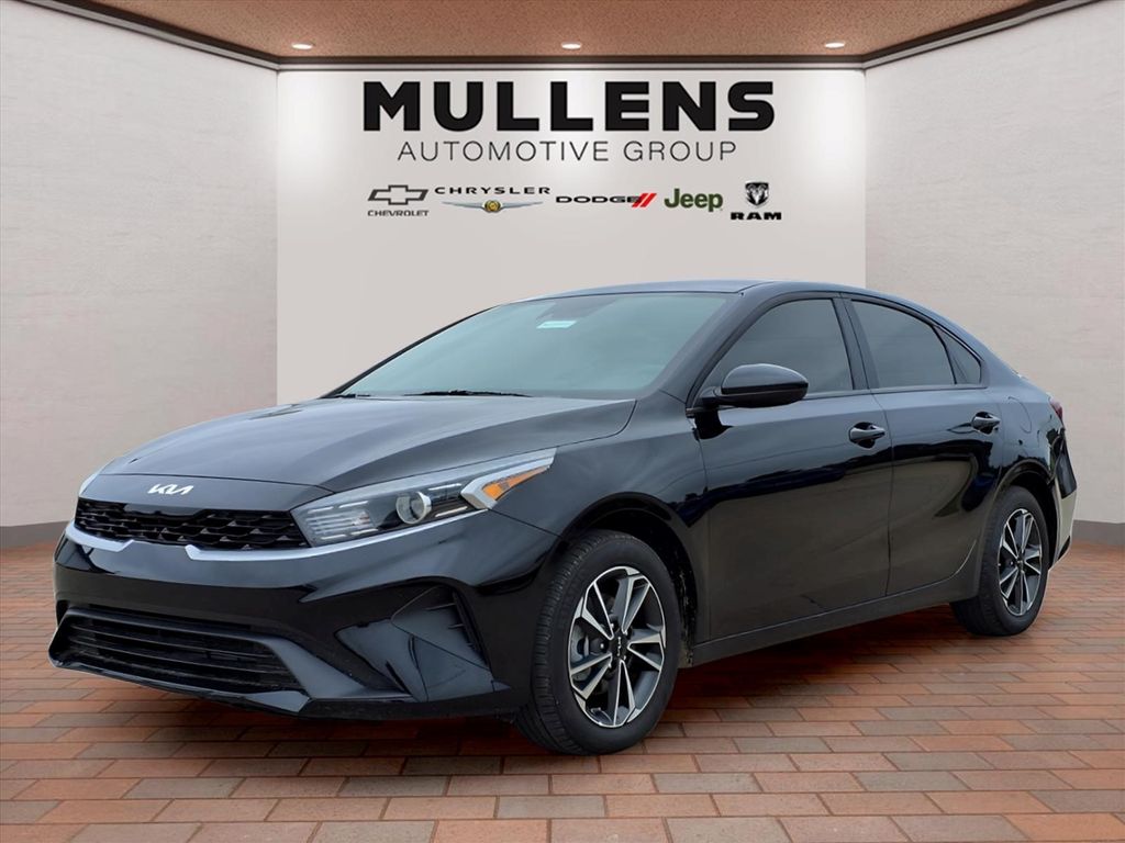 2024 Kia Forte LXS FWD