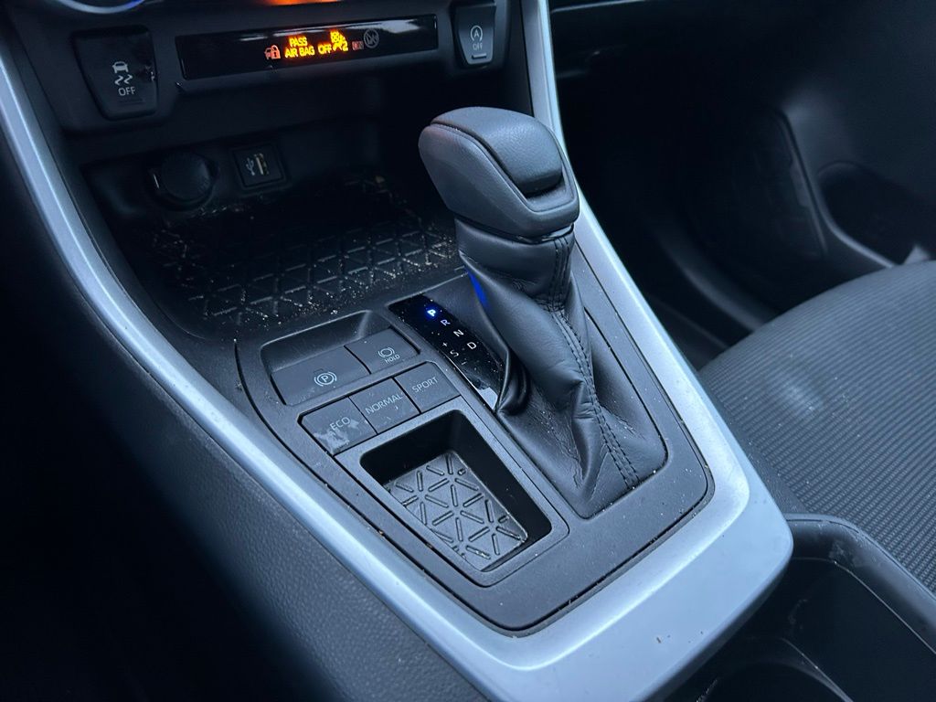 Thumbnail: 2024 Toyota RAV4 - 26