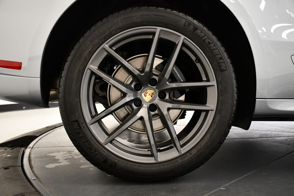 Thumbnail: 2026 Porsche Macan - 18