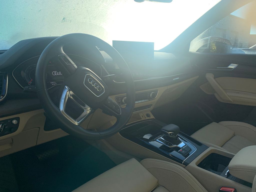 Thumbnail: 2023 Audi Q5 - 5