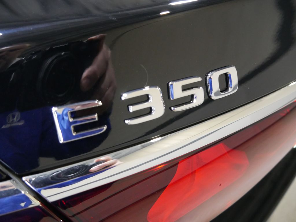 Thumbnail: 2026 Mercedes-Benz E-Class - 9