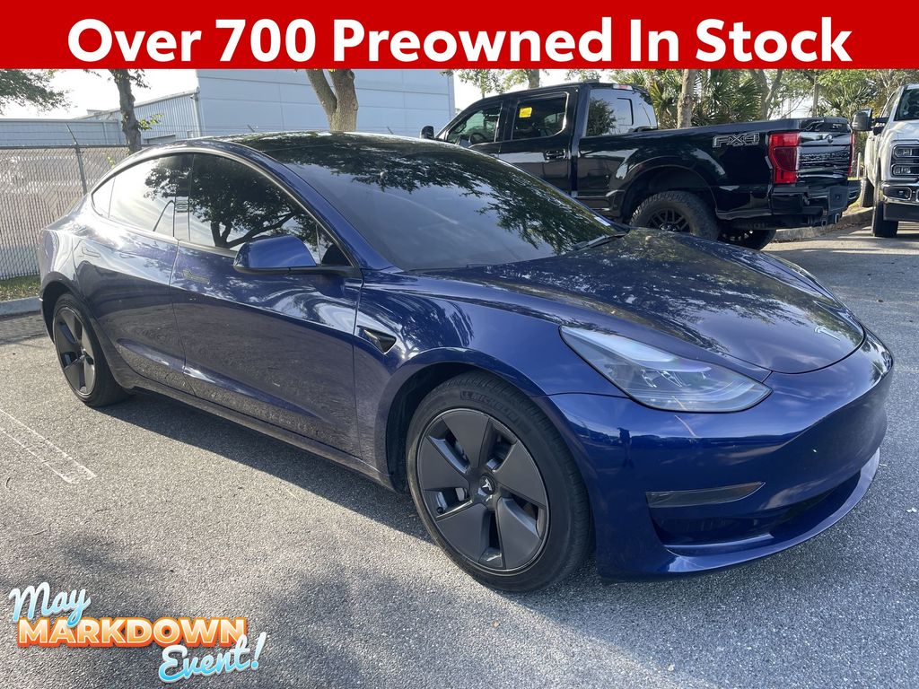 2023 Tesla Model 3 -'s photo