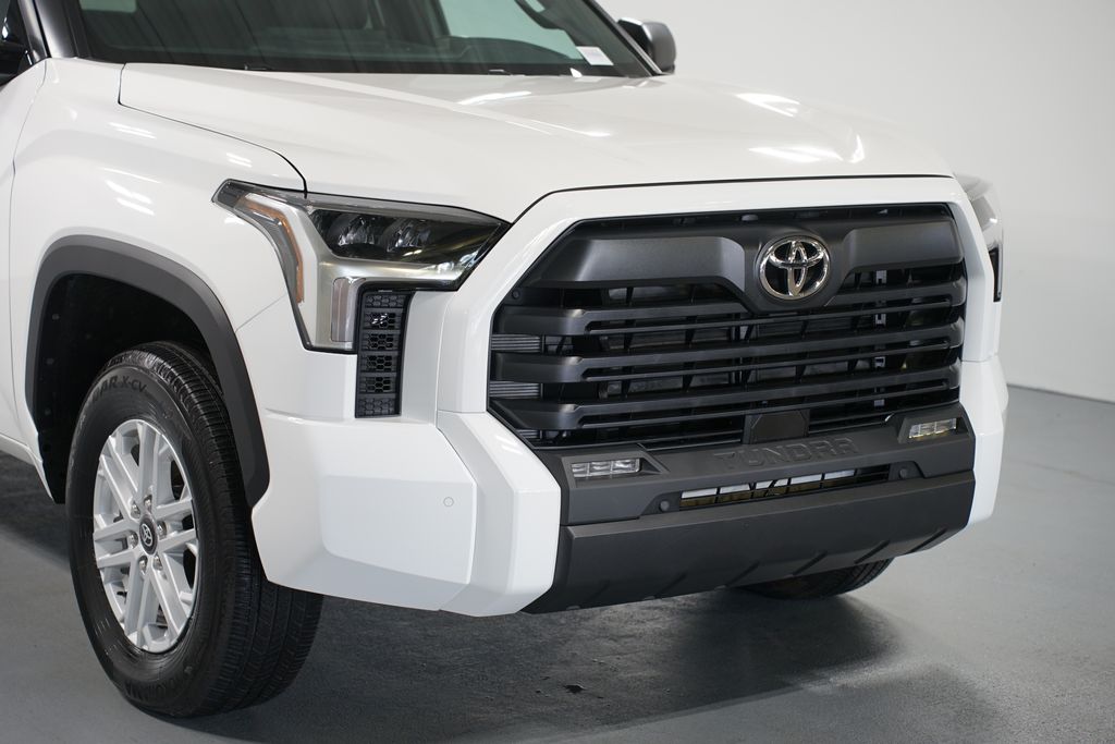Thumbnail: 2025 Toyota Tundra - 4