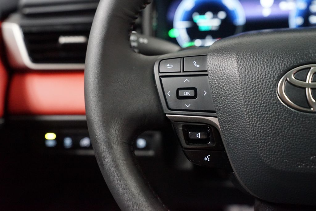 Thumbnail: 2025 Toyota Camry - 14