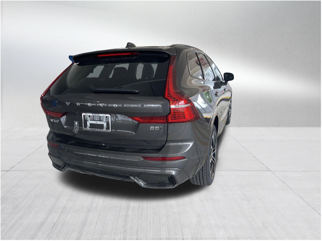 2024 Volvo XC60 B5 Plus Dark Theme photo