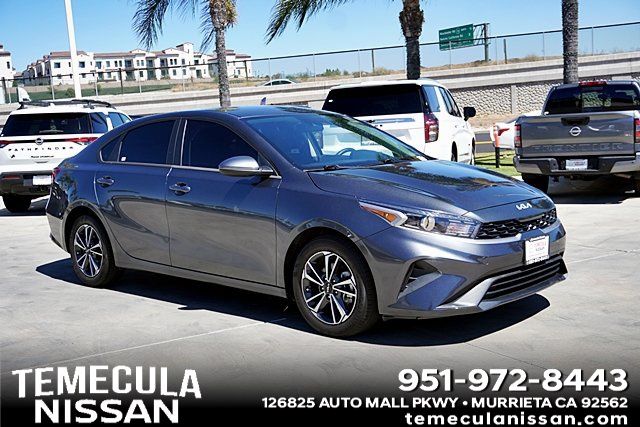 Gravity Gray 2024 Kia Forte Sedan Front-Wheel Drive Continuously Variable Transmission